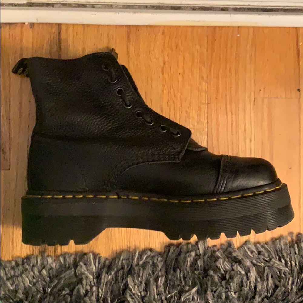 Sinclair boots